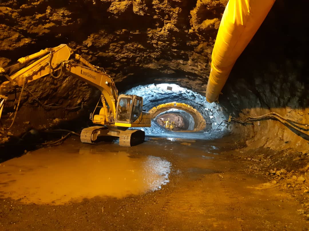 مطالعات و طراحی فاز دو و نظارت کارگاهی و عالیه قطعه D منطقه دو آزادراه تهران شمال و مطالعه و احداث مسیر موجود جایگزین